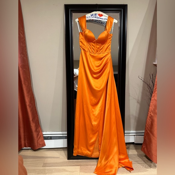 Miss Circle Satin Gown - Picture 5 of 10